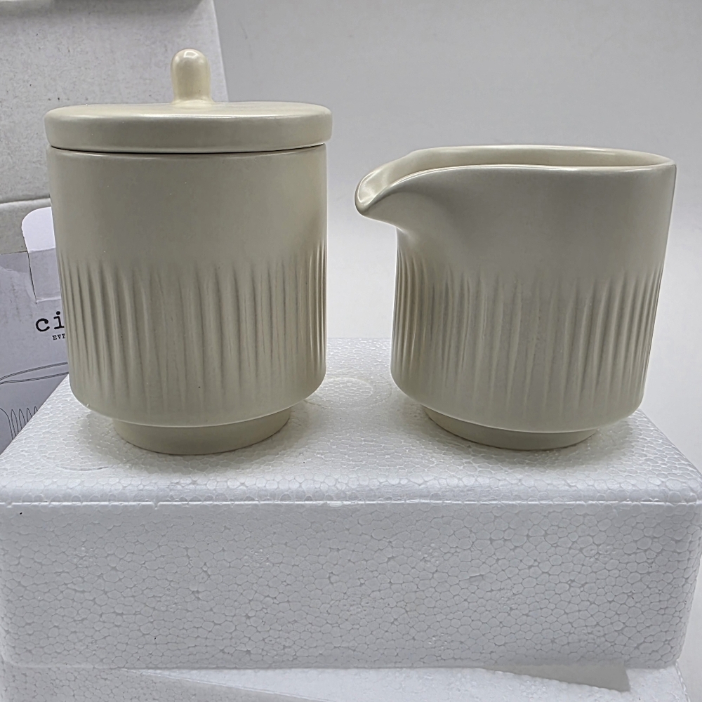 Citrine by Magenta Everyday Collection Cream/Sugar Set NiB Ivory 3"H x 2.5"W